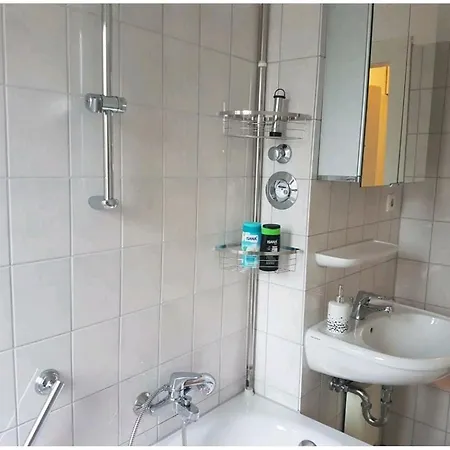 Nette,kleine In Gute Lage