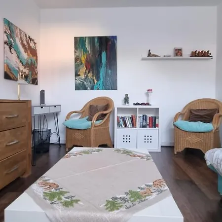 Apartment Nette,kleine In Gute Lage *